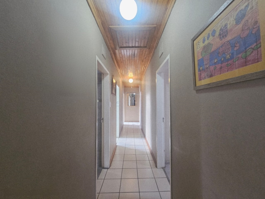 4 Bedroom Property for Sale in Ladybrand Free State